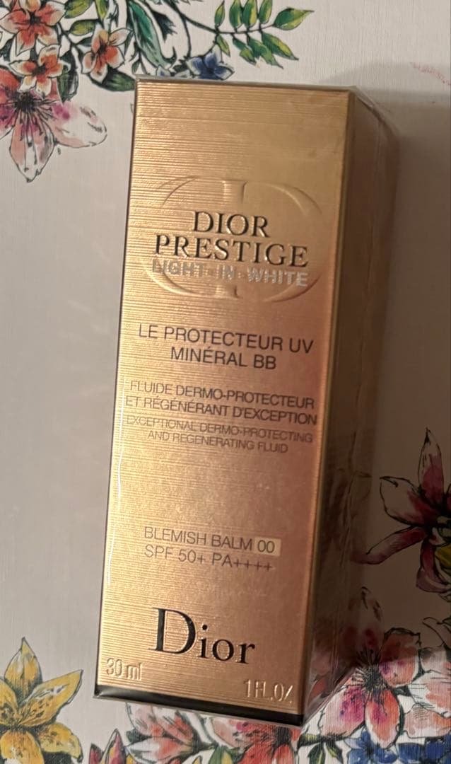Dior プレステージホワイト　ル　プロテクターUV ミネラルBB 00 未開封