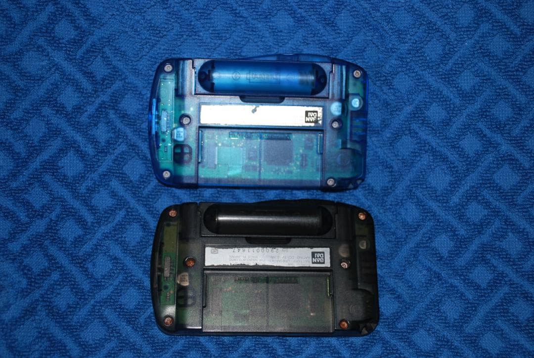 ＢＡＮＤＡＩ 　Wandar　Swan黒色と水色2個ジャンク品の出品です。