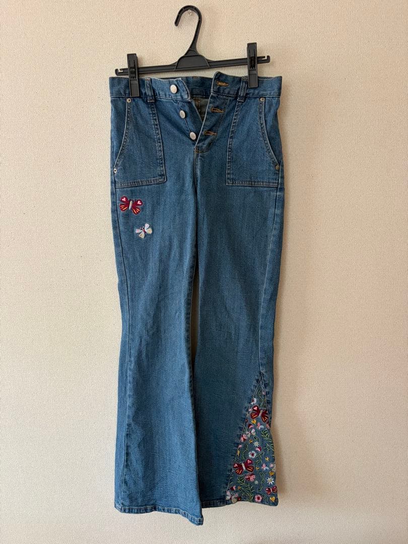 Tina:Jojun ティーナジョジュン　刺繍デニムフレアパンツ