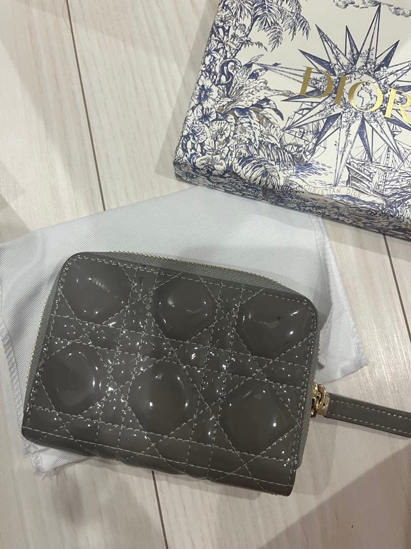 Dior グレー キルティング 二つ折り財布