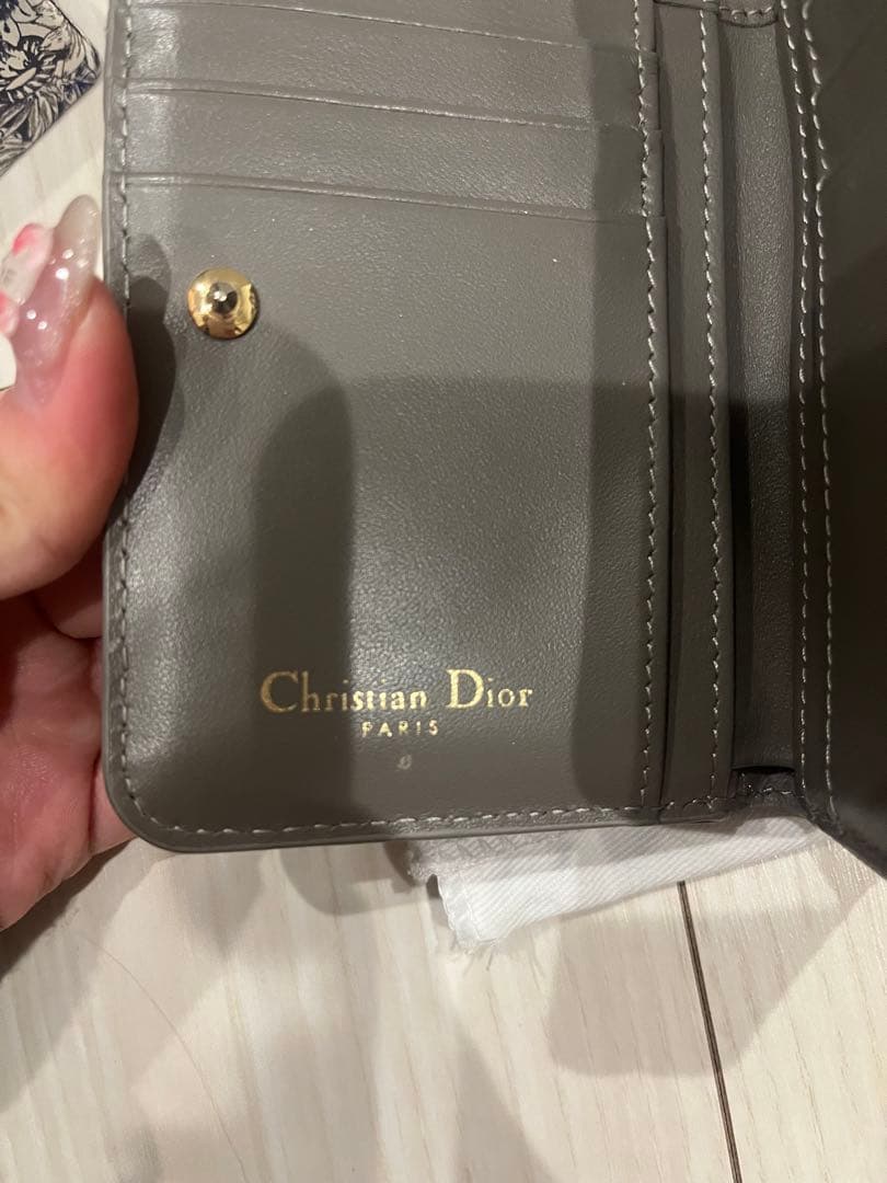 Dior グレー キルティング 二つ折り財布