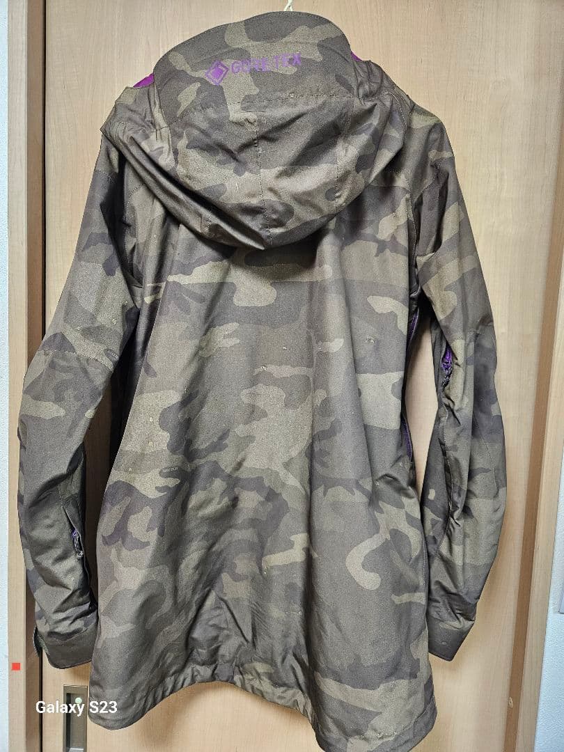 Burton Living Lining カモフラージュジャケット Sサイズ