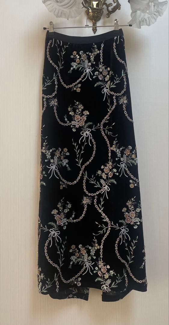 ANDREA&Co. アンドレア&コー　ボタニカル刺繍ベロアスカート　ロング