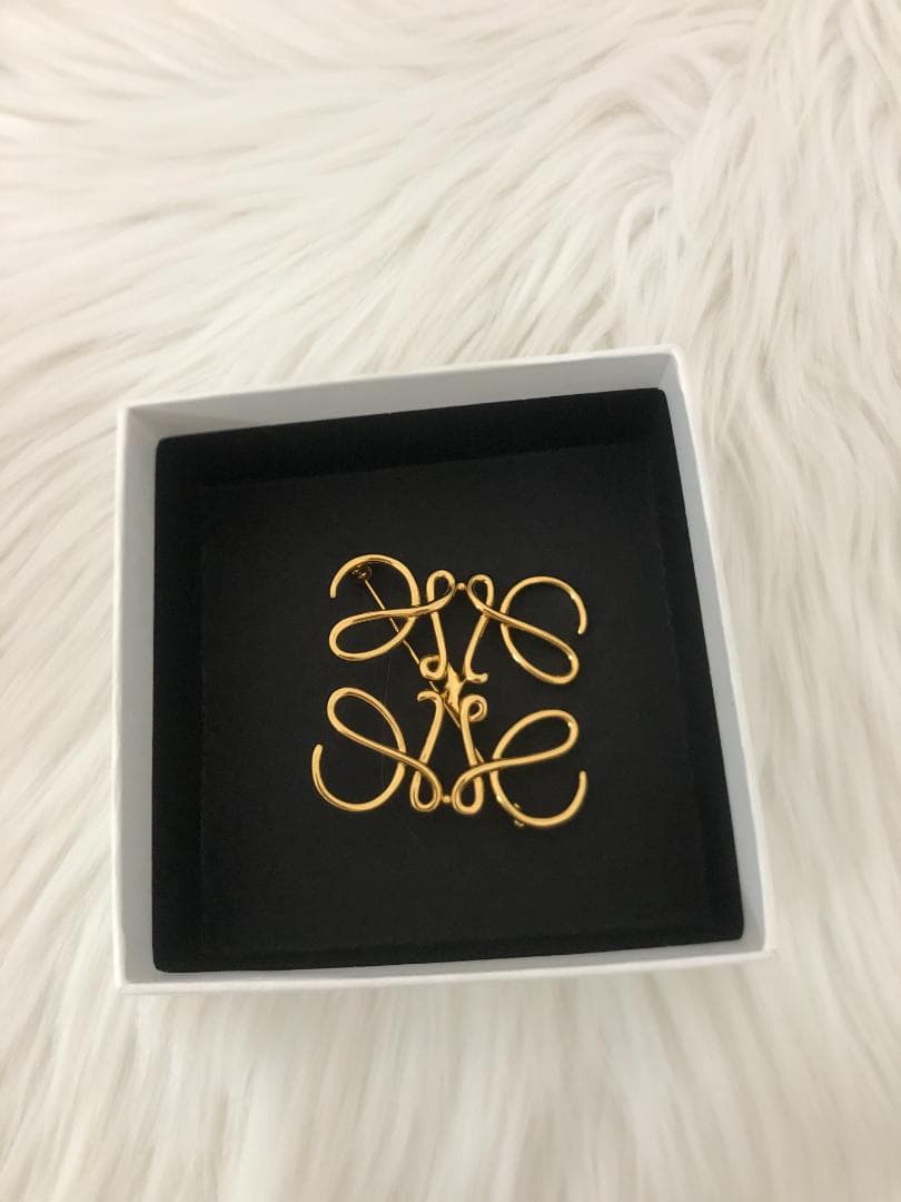 超美品　アナグラム　ブローチ　ゴールド　綺麗　レディース