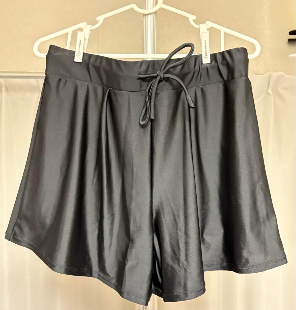【サンアイ•11L】ラッシュガード付き 4点セット水着