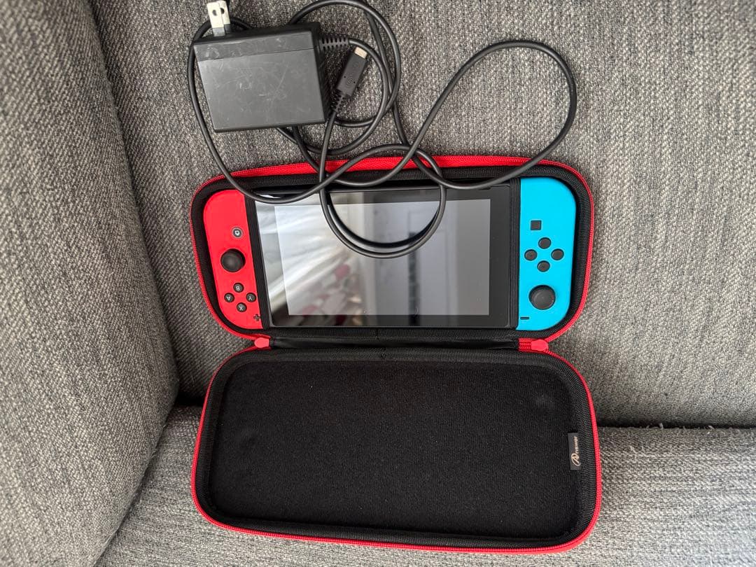 Nintendo Switch 本体 赤と青 充電器付き