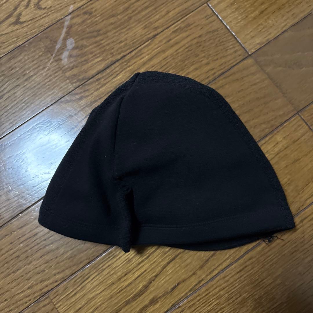 黒のニット帽・ビーニー