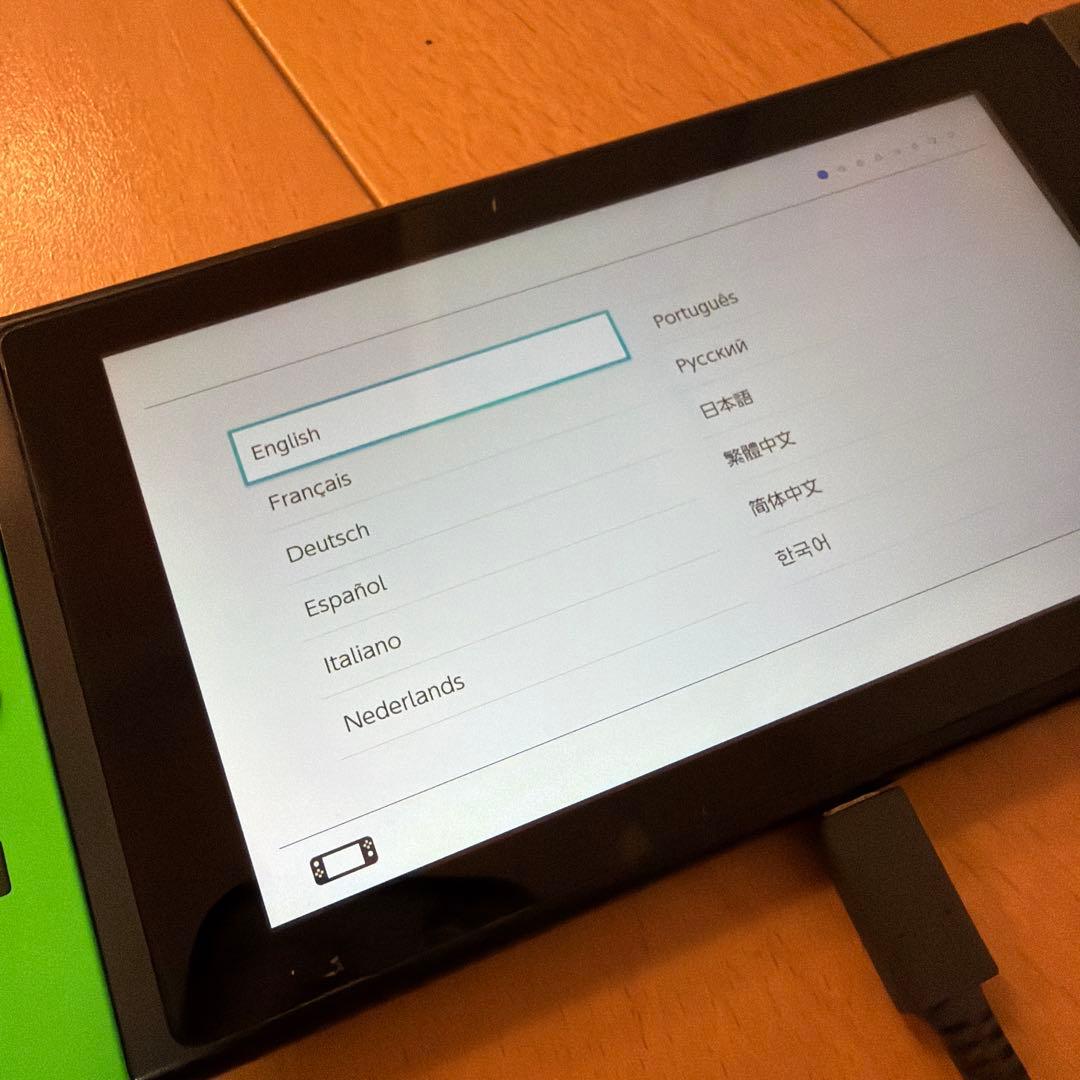 Nintendo Switch グリーン/ブラック 本体