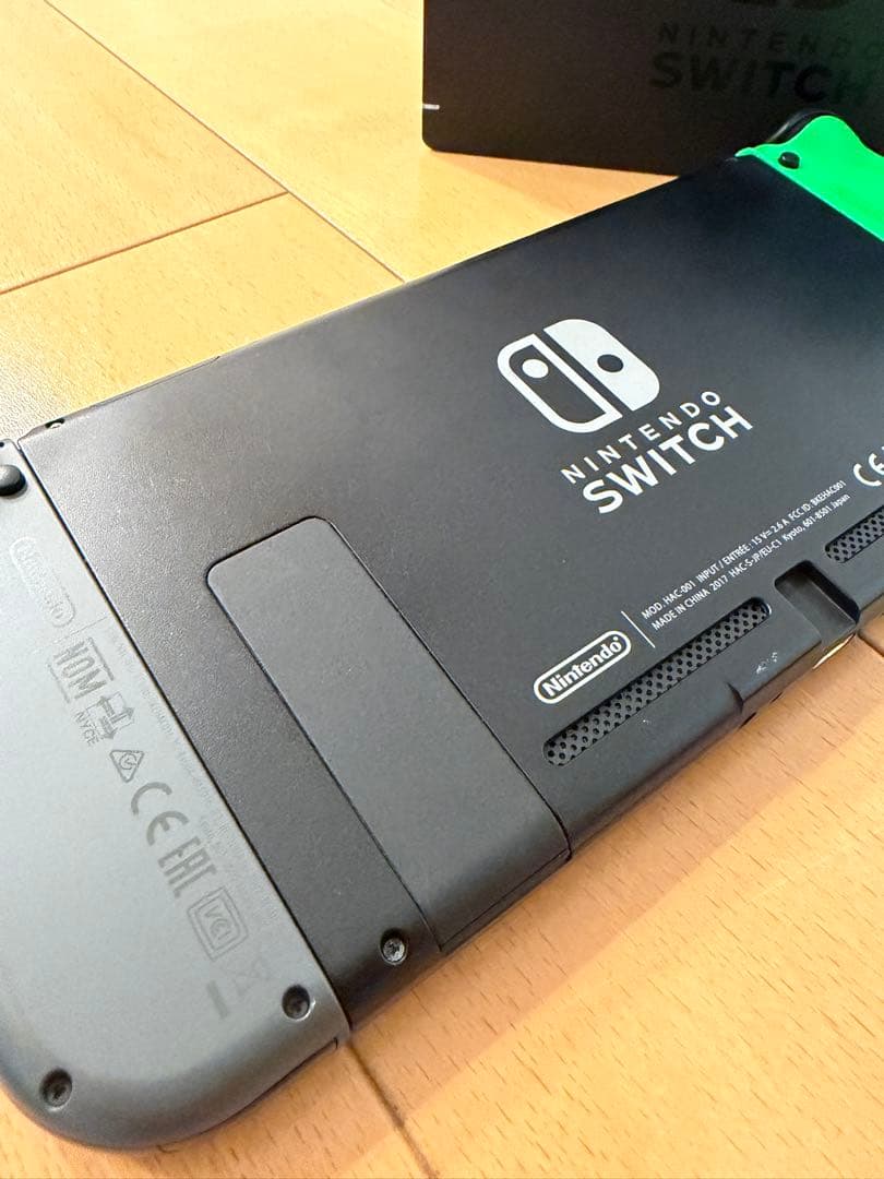 Nintendo Switch グリーン/ブラック 本体