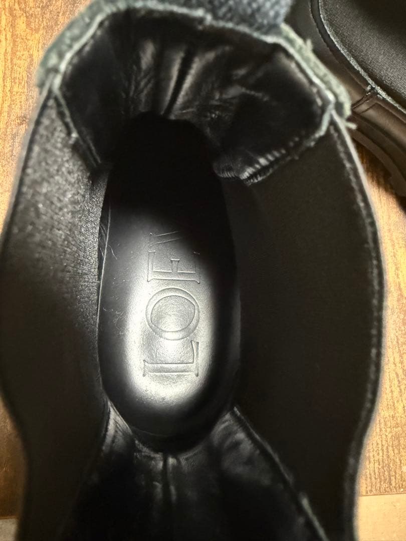 LOEWE ブラックレザーサイドゴアブーツ