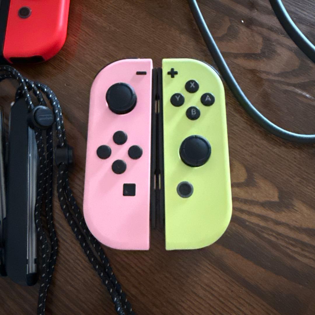 Nintendo Switch 本体 Joy-Con: ピンク・イエロー付
