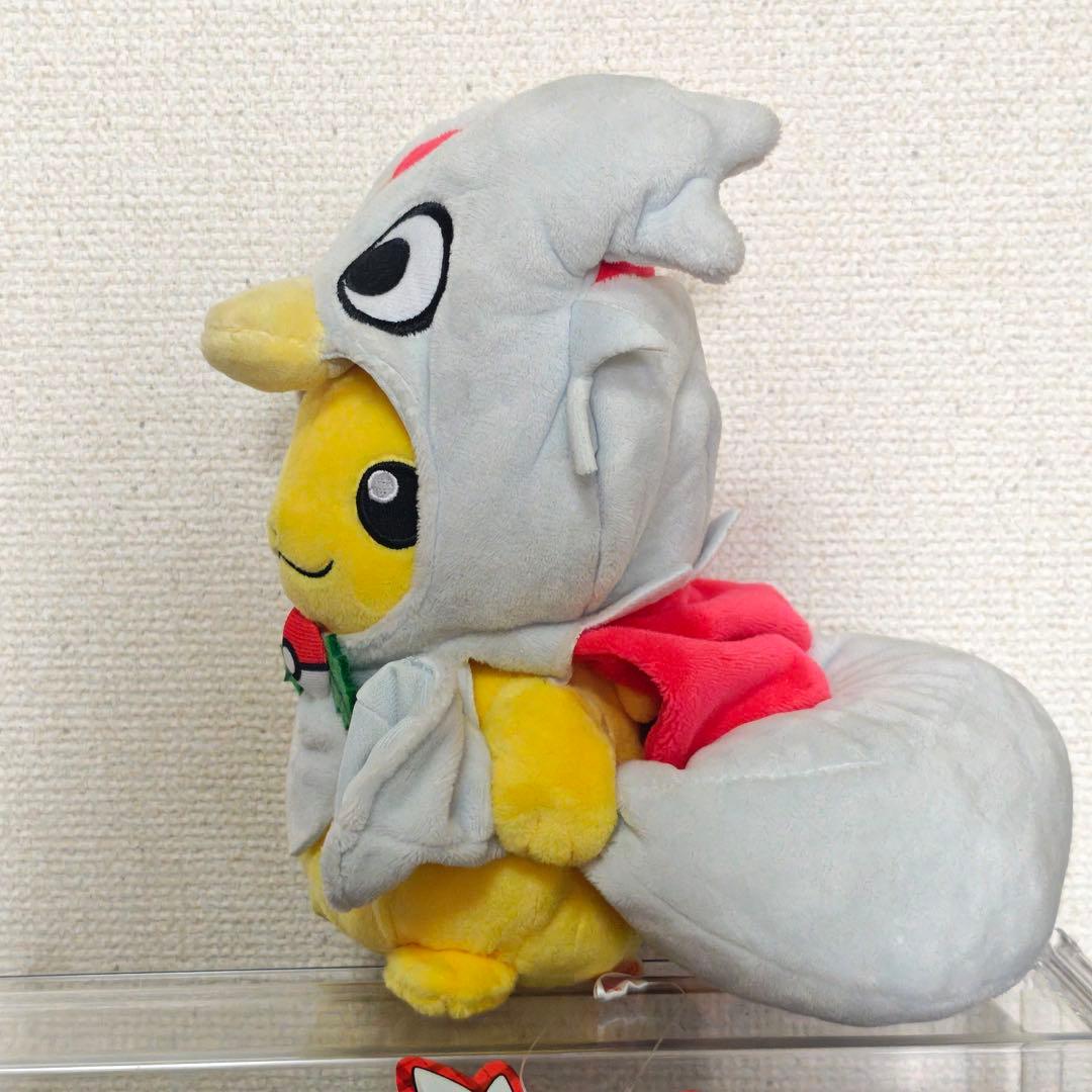デリバードのポンチョを着たピカチュウ ポケモンセンター ぬいぐるみ 正規品