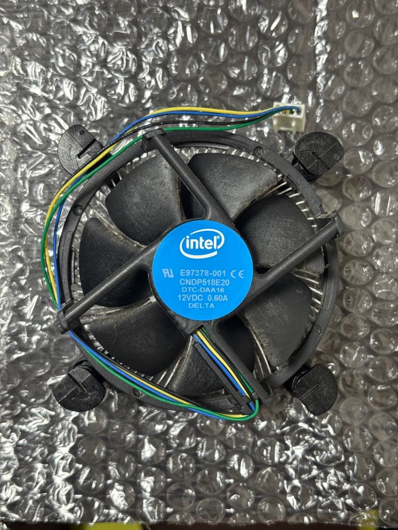 CPU Intel Core i7 i7-8700 + CPUファンセット
