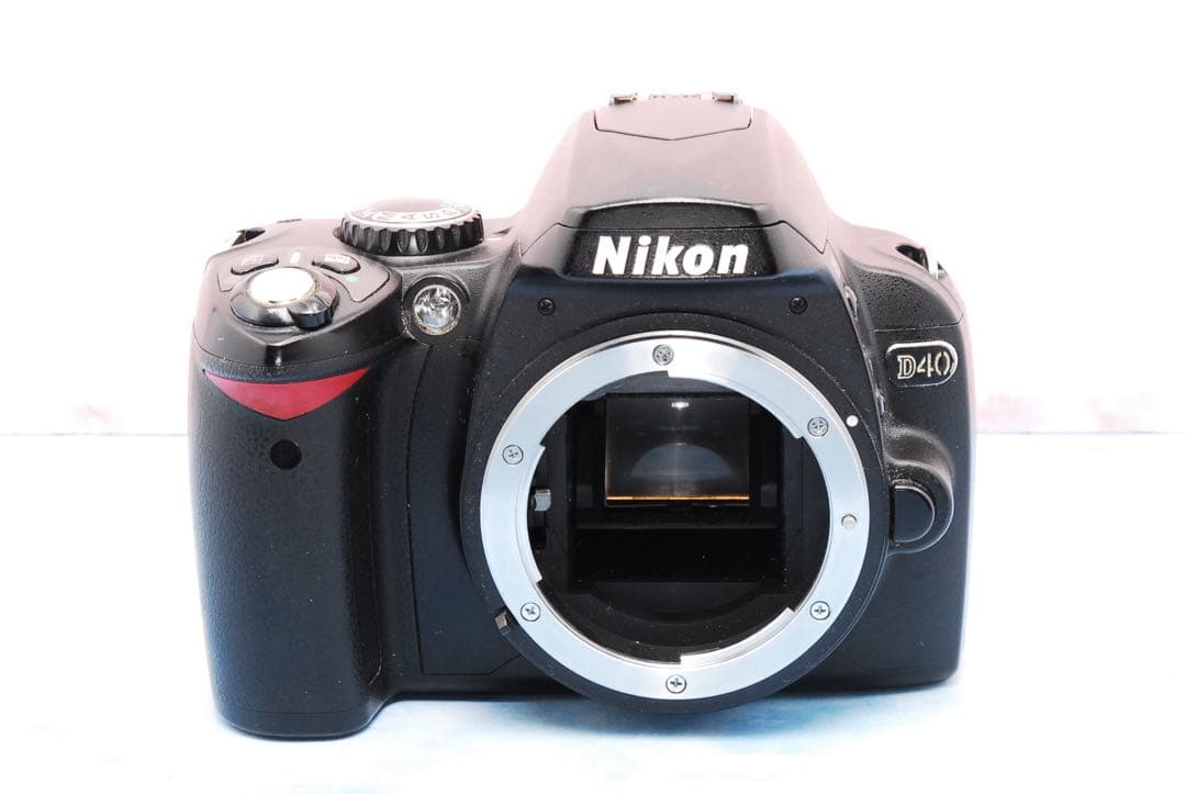 Nikon D40★初心者セット★カメラバッグ付★軽量＆小型★一眼レフカメラ