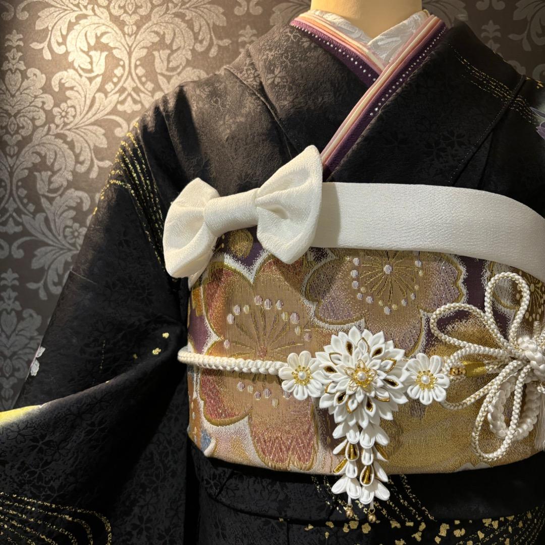 美品　黒　地紋　金駒刺繍　金彩　逸品　振袖　フルセット 振袖