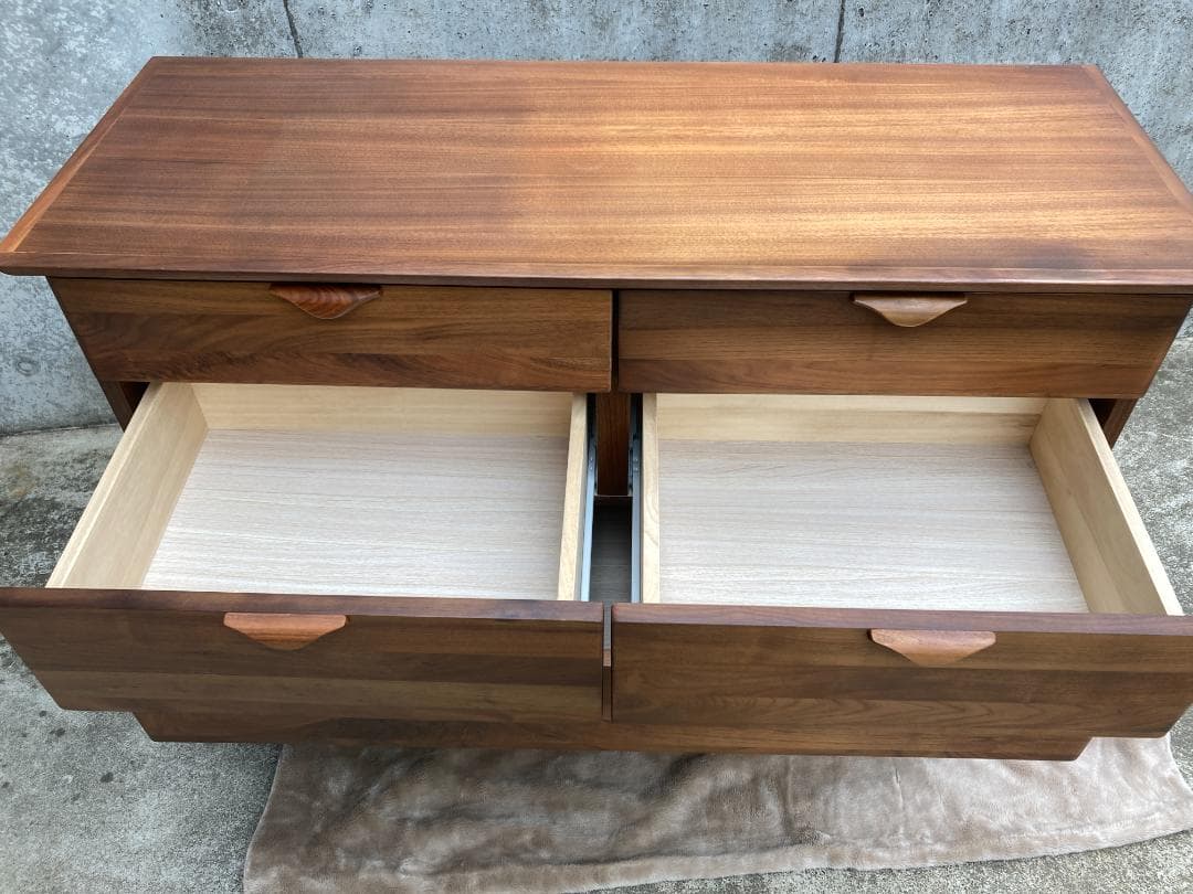ISSEIKI ベローチェ ローチェスト 110×42×92.5ｃｍ 中古品