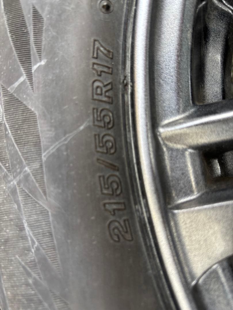 BLIZZAK VRX2 スタッドレスタイヤ 215/55R17 2024年製