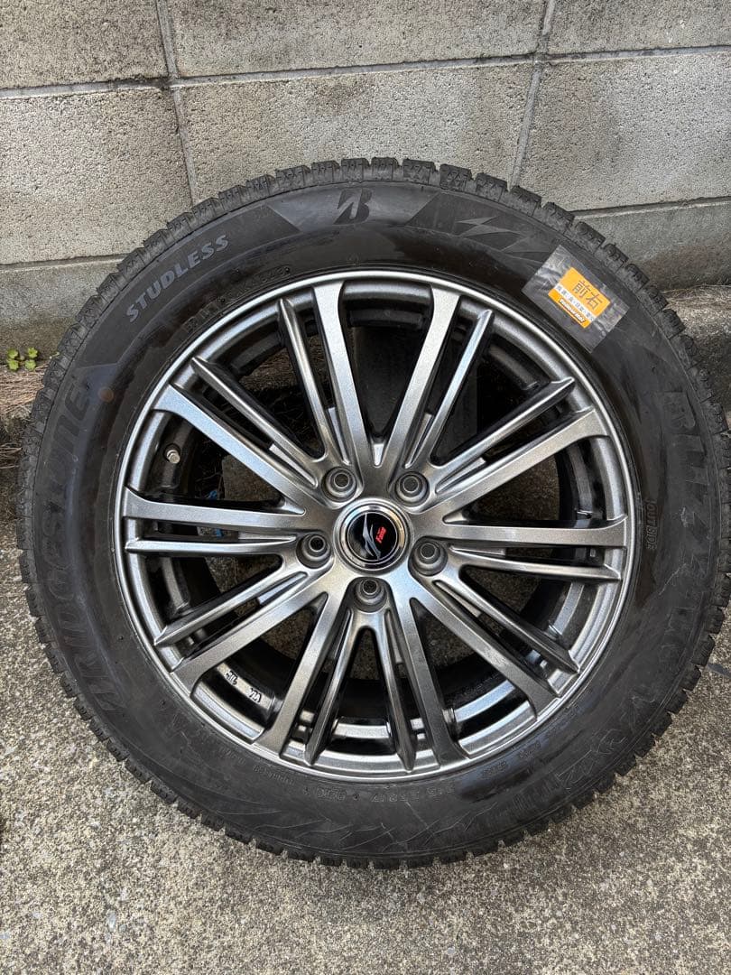 BLIZZAK VRX2 スタッドレスタイヤ 215/55R17 2024年製