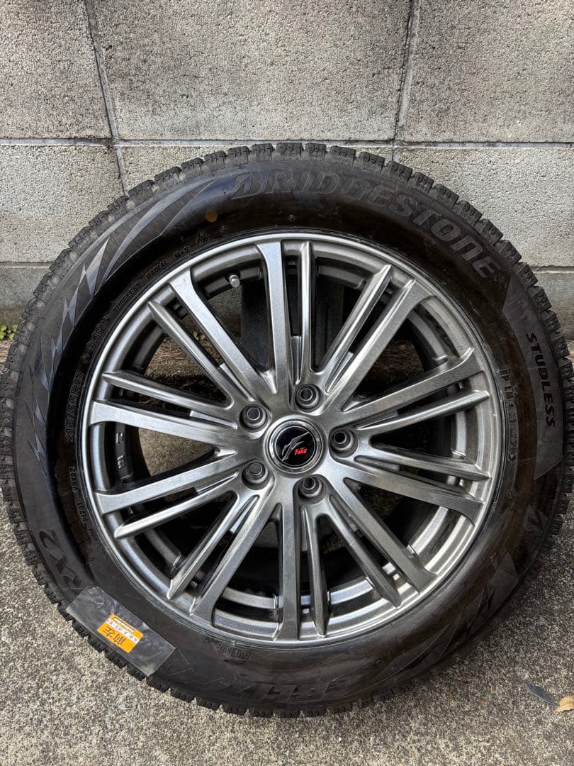 BLIZZAK VRX2 スタッドレスタイヤ 215/55R17 2024年製