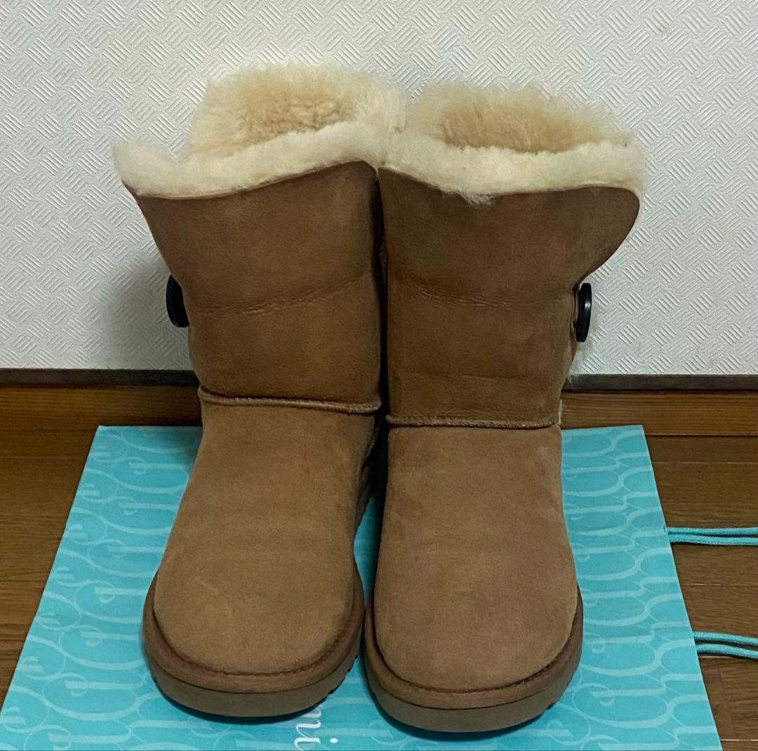 UGG ムートンブーツ 24センチ ボタン付き