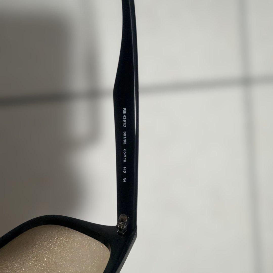 Ray-Ban RB4391D サングラス