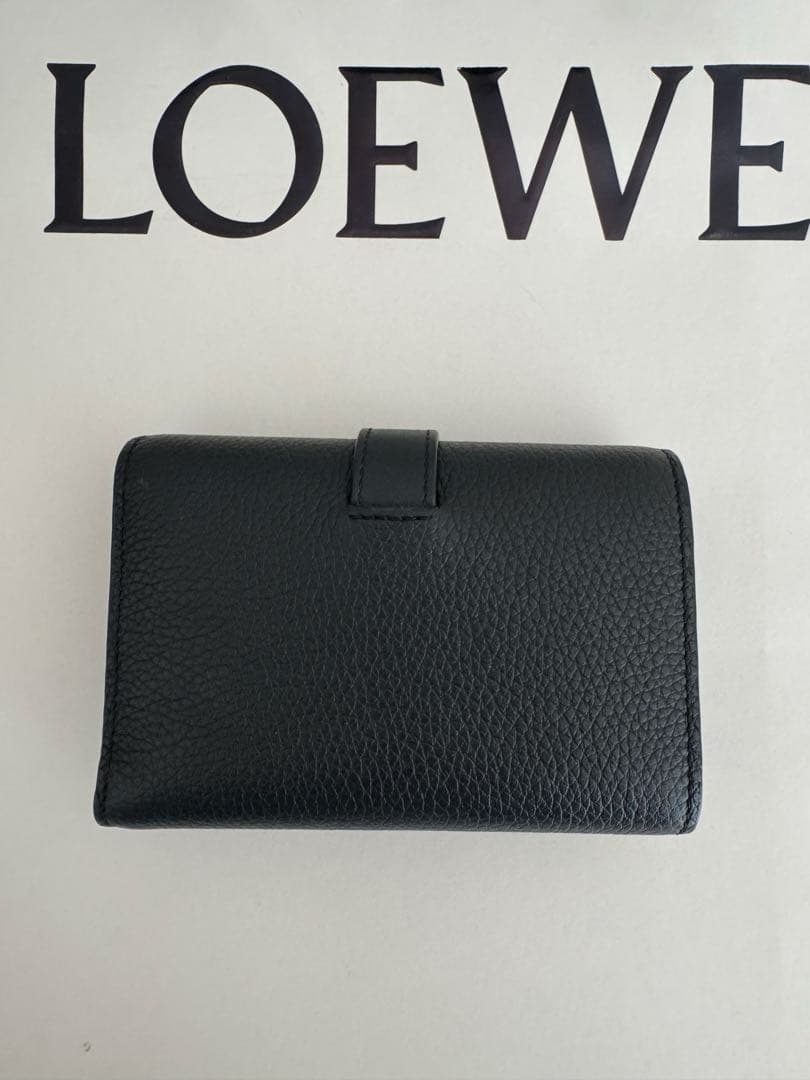 美品　LOEWEバーティカル ウォレット(ブラック)