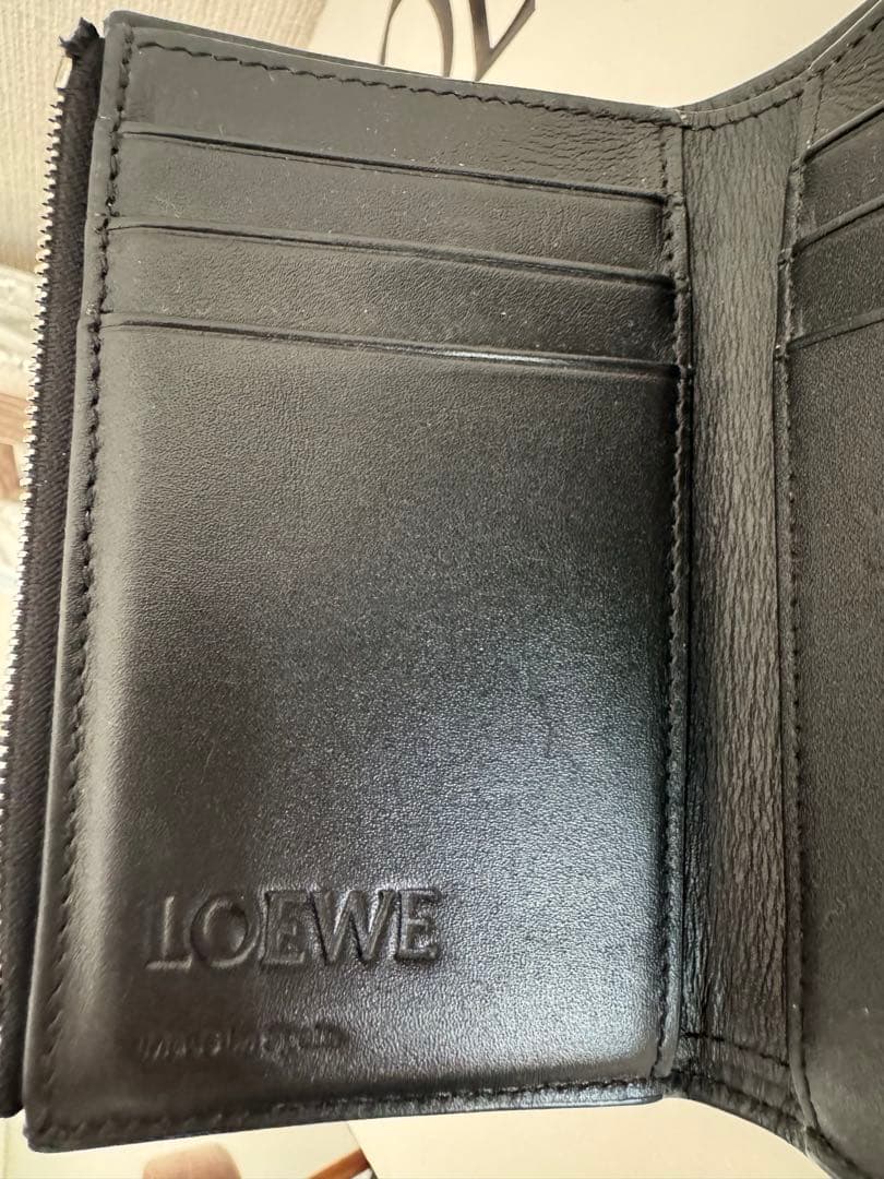 美品　LOEWEバーティカル ウォレット(ブラック)