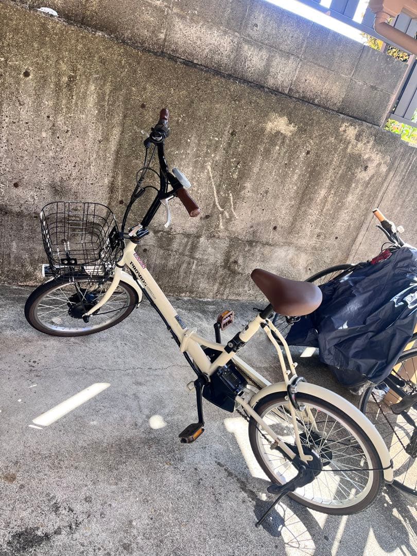 電動アシスト自転車 クリーム色 前部バスケット付き