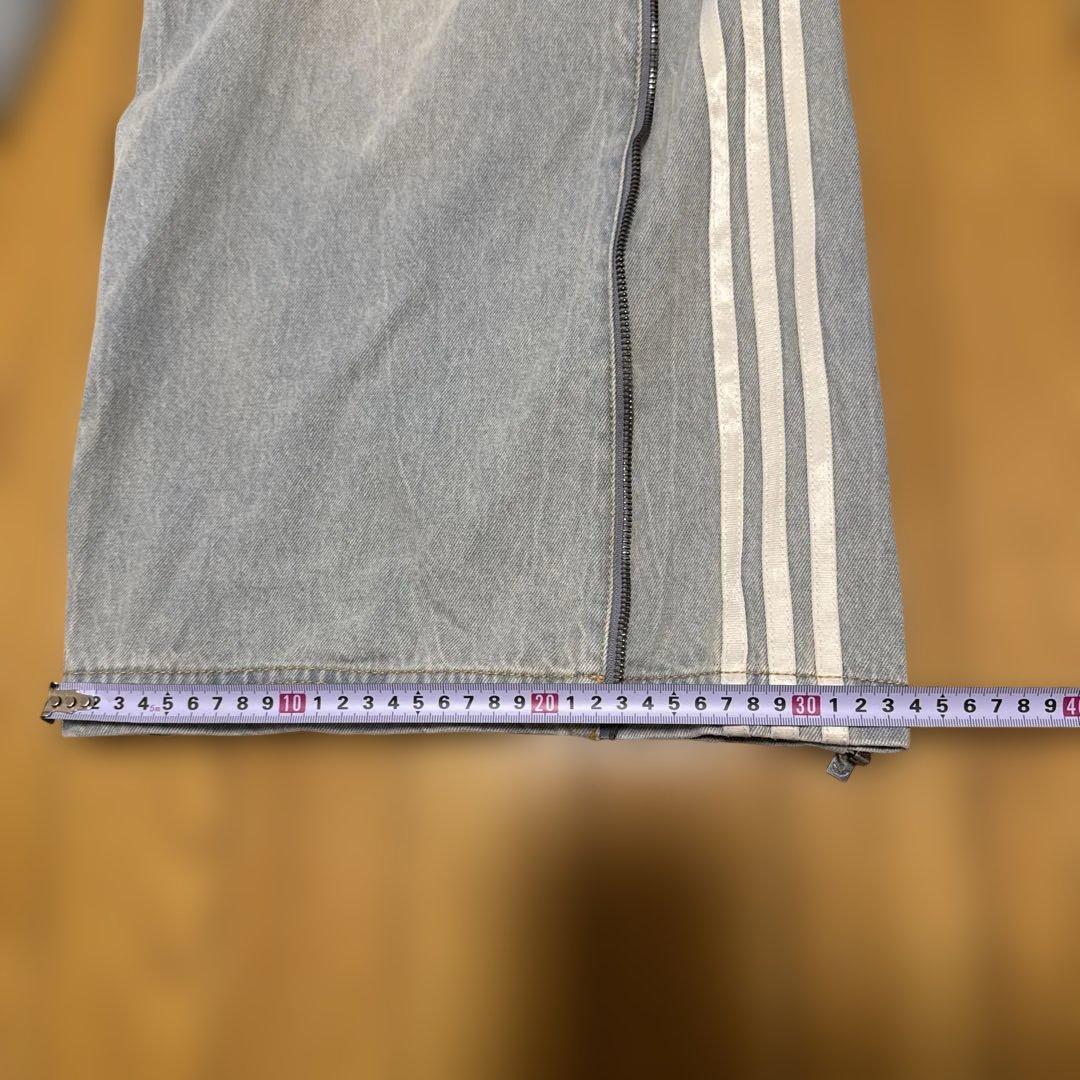 adidas サイドストライプ ワイドレッグデニム