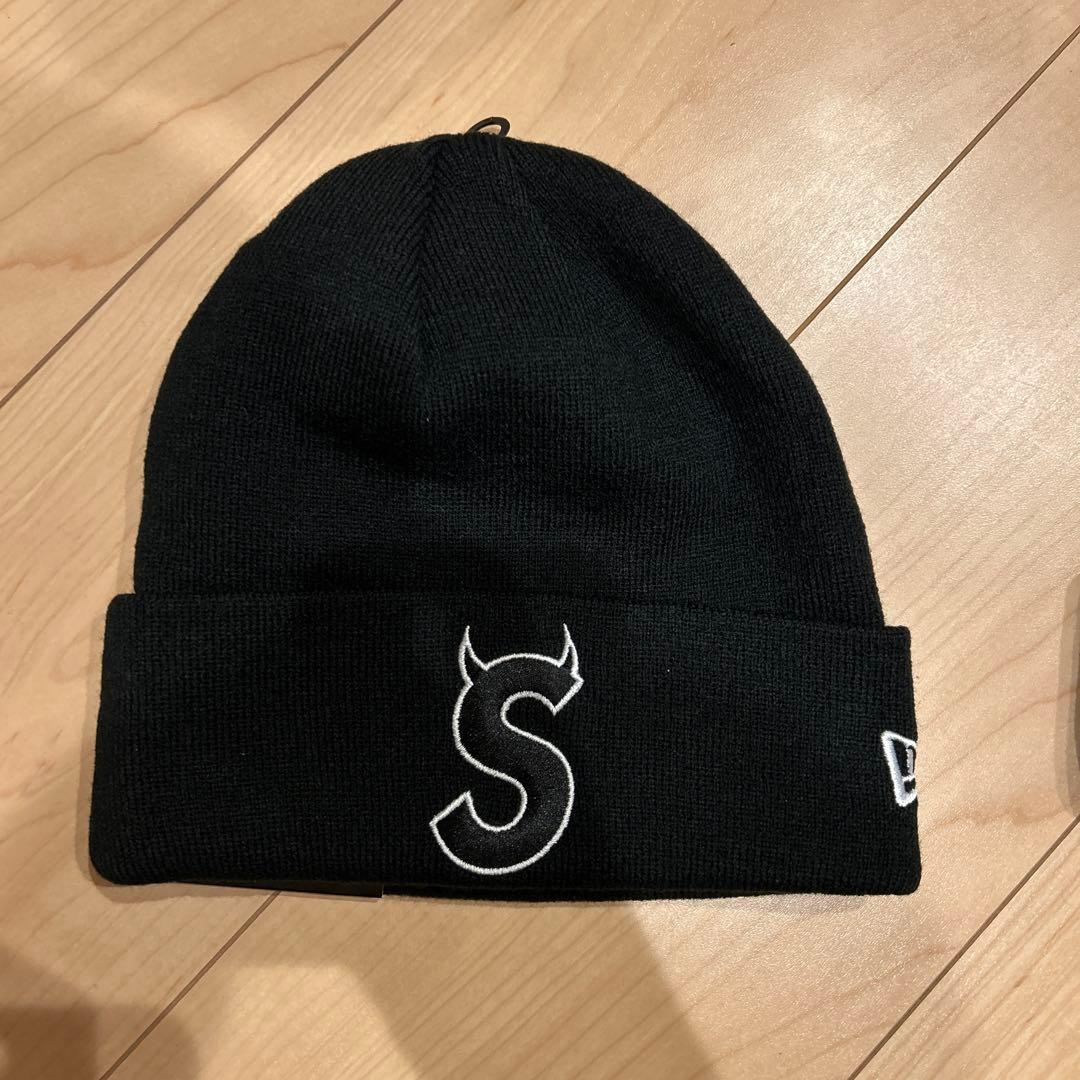 【新品未使用】Supreme x Newera ブラック ビーニー