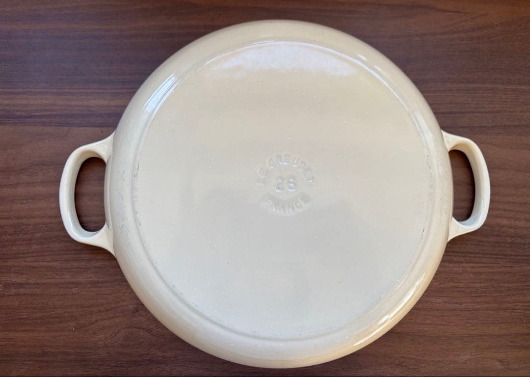 LE CREUSET 26cm ビュッフェキャセロール　メレンゲ