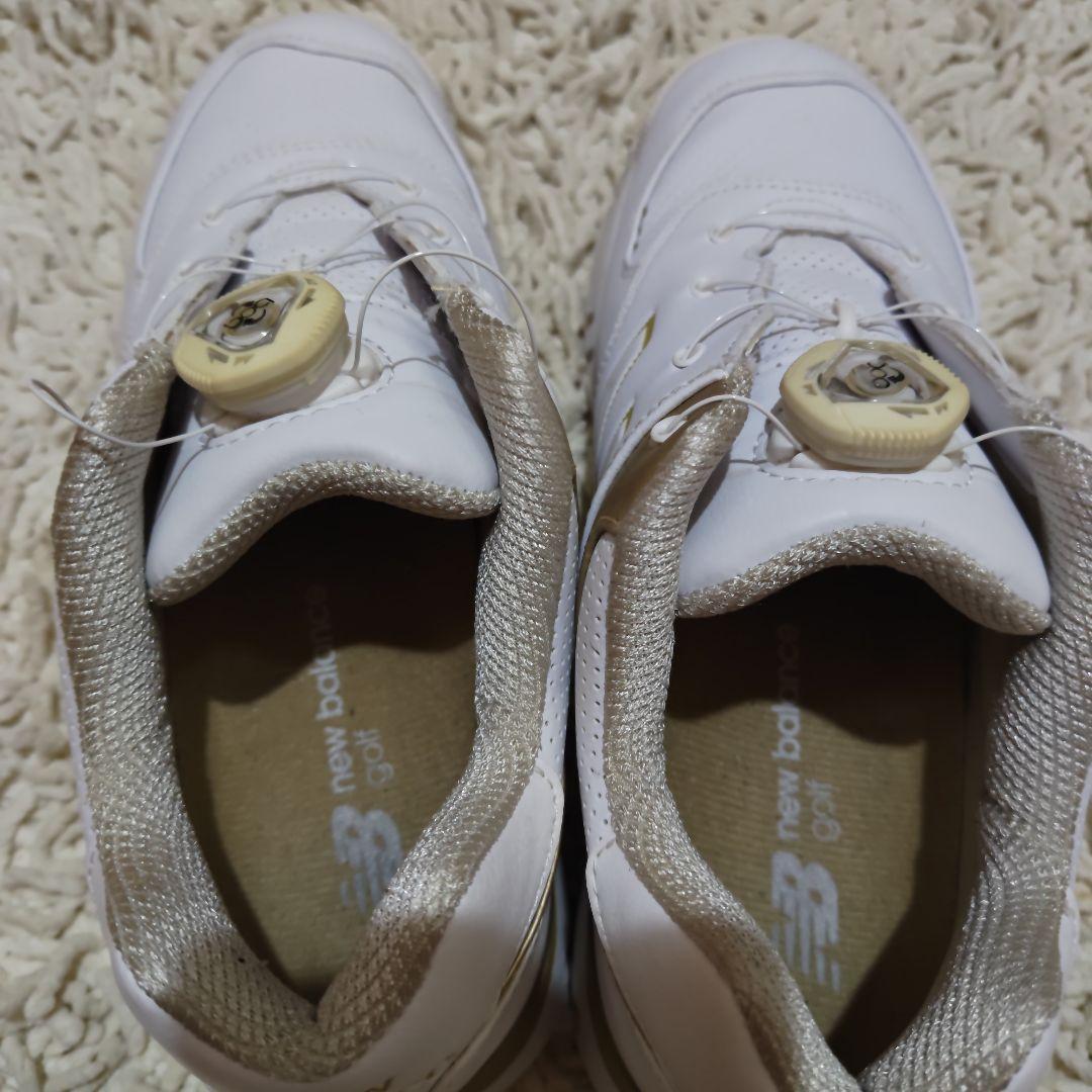 New Balance ゴルフシューズ 女性用 ホワイト/ゴールド