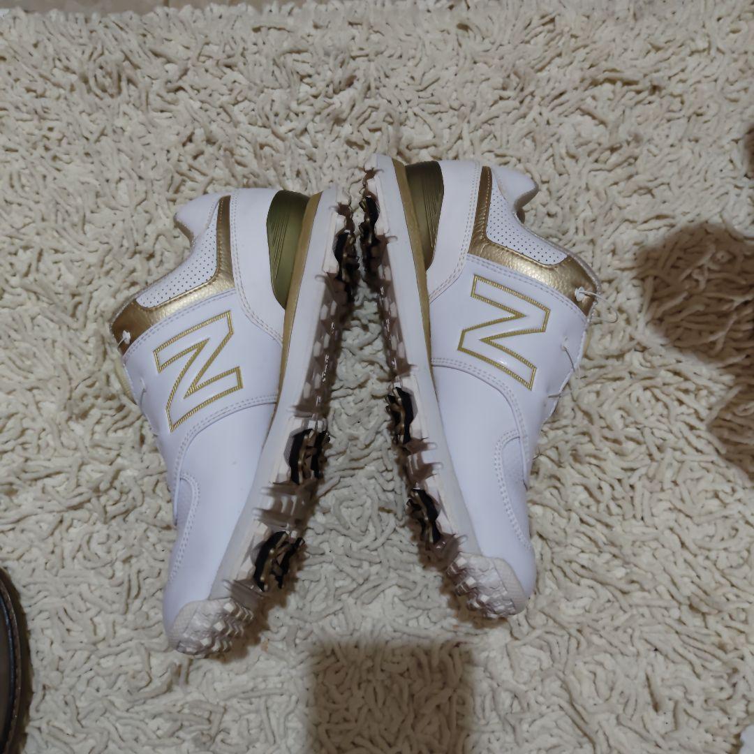 New Balance ゴルフシューズ 女性用 ホワイト/ゴールド