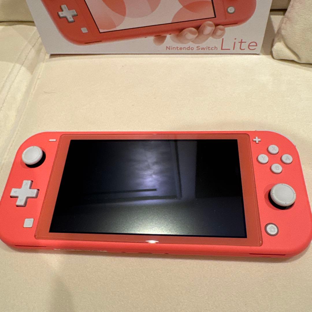 M*i様 Nintendo Switch Lite コーラル