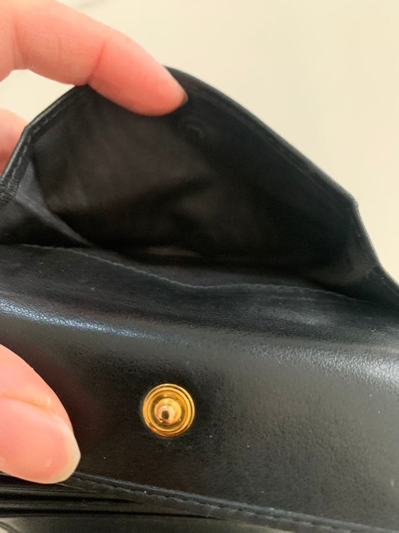 PRADA三つ折りコンパクト財布