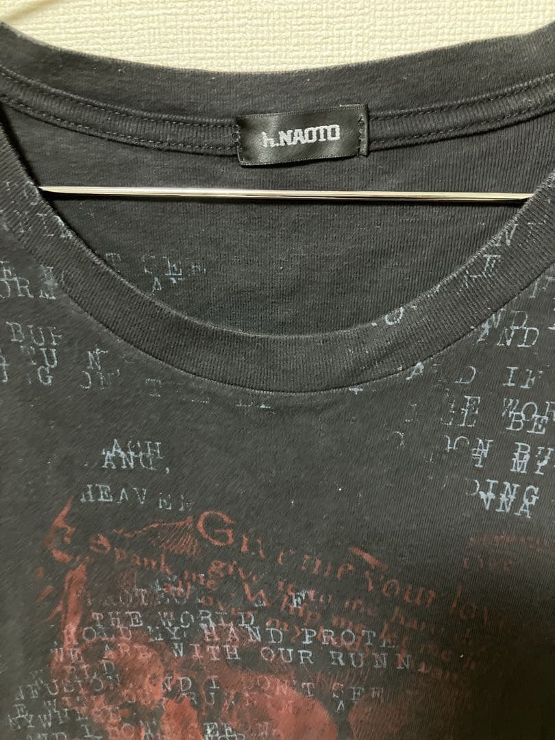h.NAOTO 黒 文字プリント Tシャツ　エイチナオト