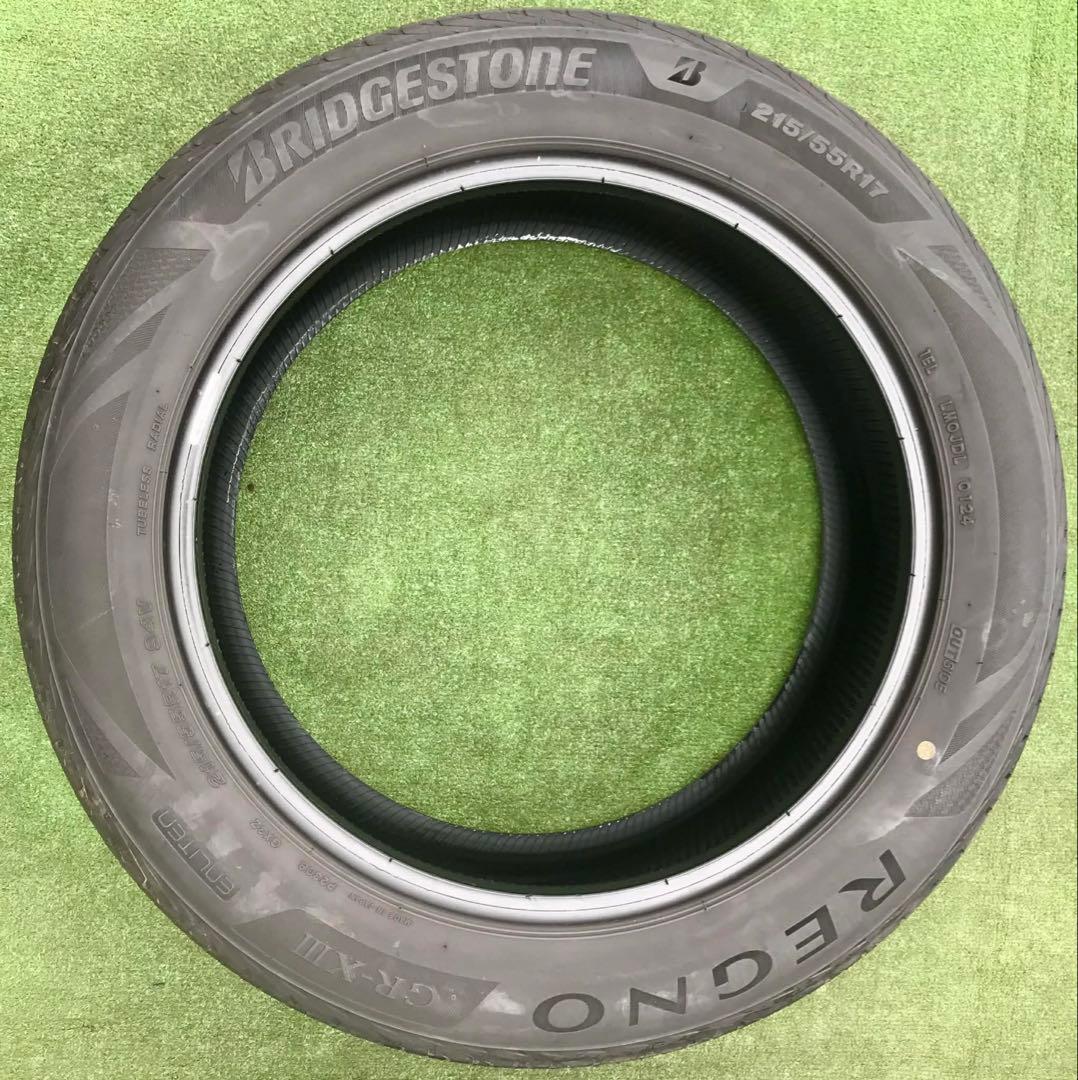 215/55 R17 BRIDGESTONE REGNOサマータイヤ 2024年