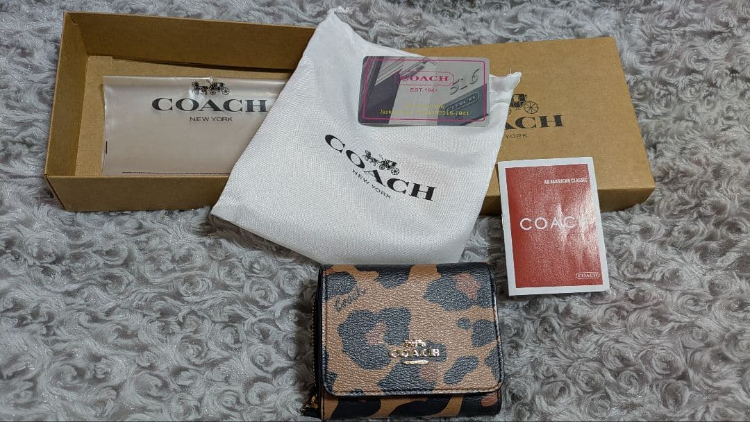 COACH コーチ ジョージミニ二つ折り財布 ヒョウ柄 レオパード