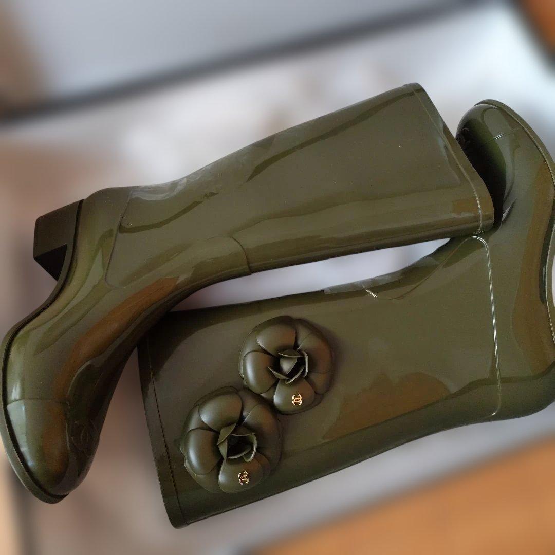 美品シャネルレインブーツカメリア37
