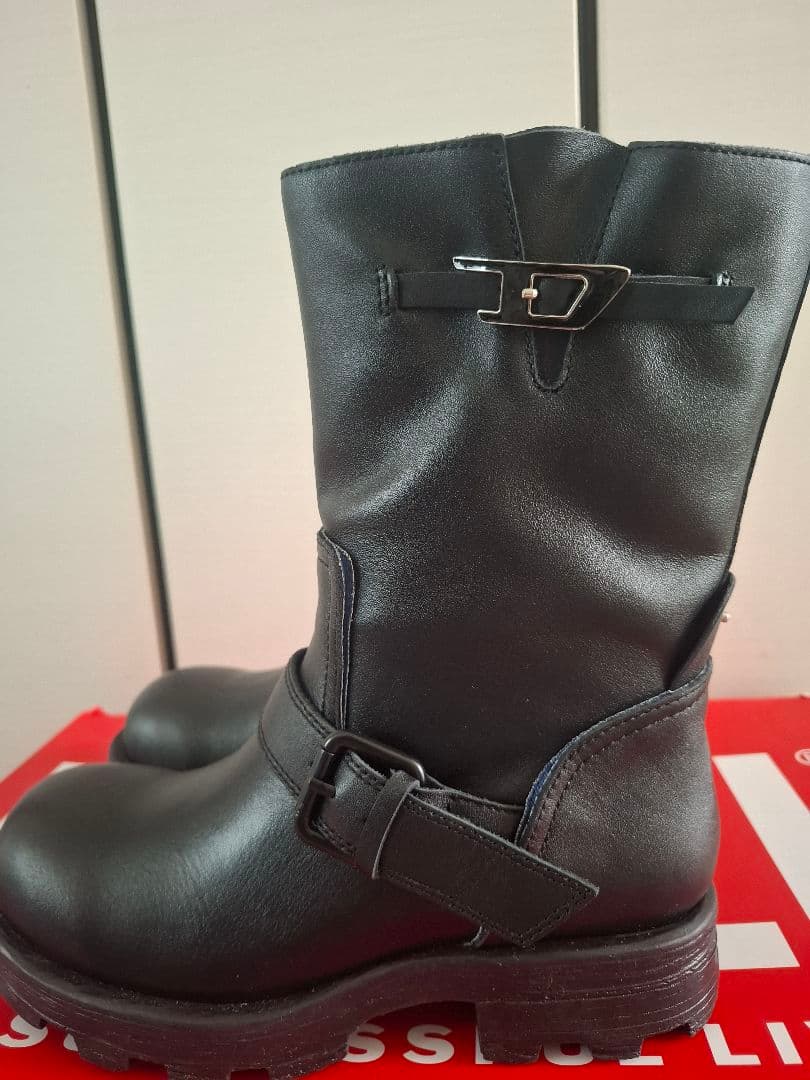 新品未使用　DIESEL　D-HAMMER　レディースレザーエンジニアブーツ