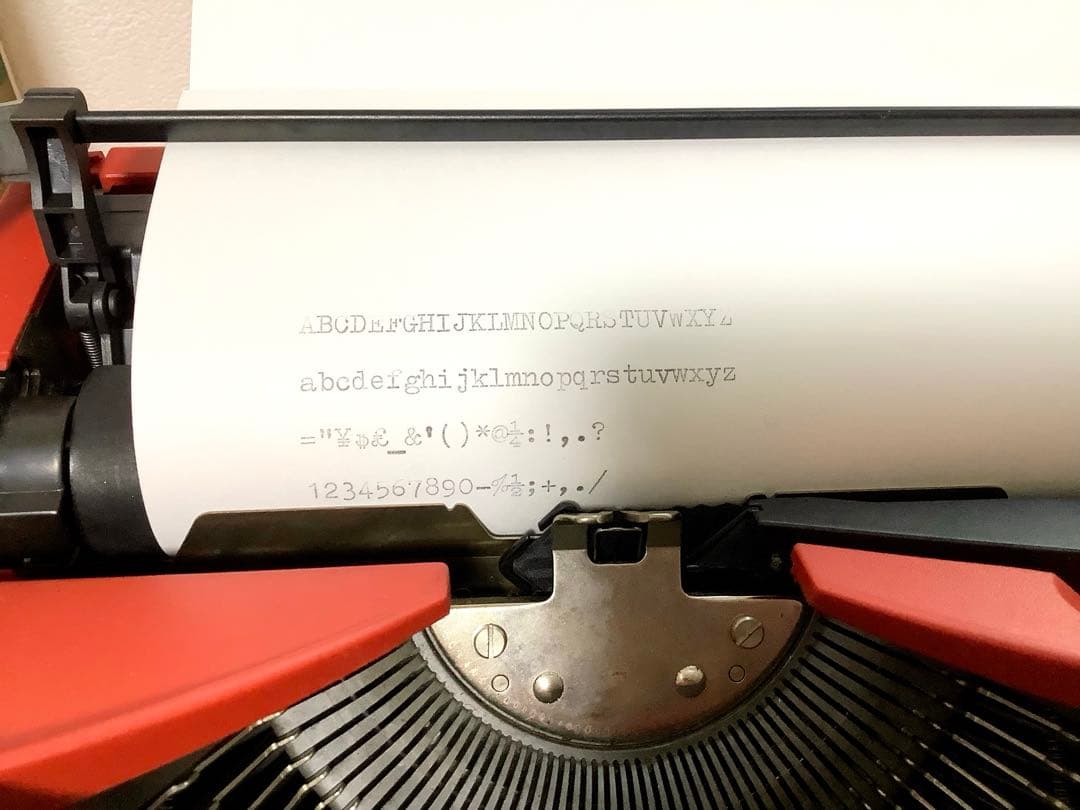Olivetti オリベッティ 110 赤 タイプライター　動作確認済み
