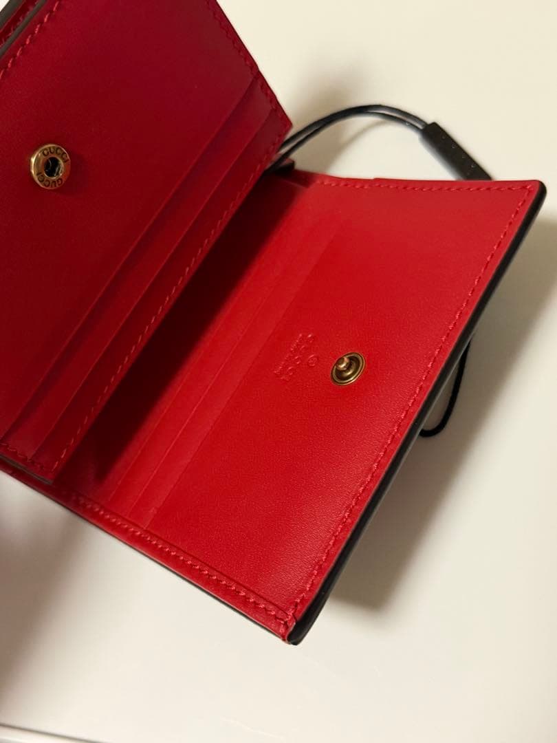 【美品】Gucci チェリー装飾 二つ折り財布