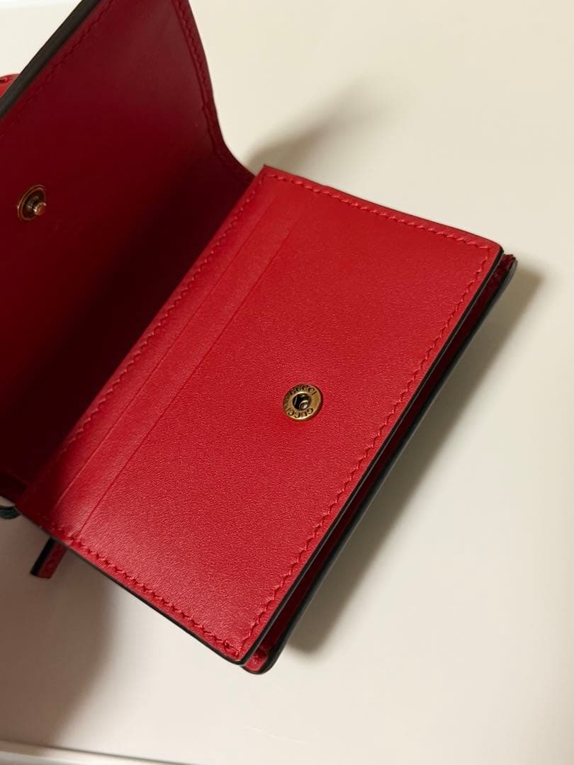 【美品】Gucci チェリー装飾 二つ折り財布