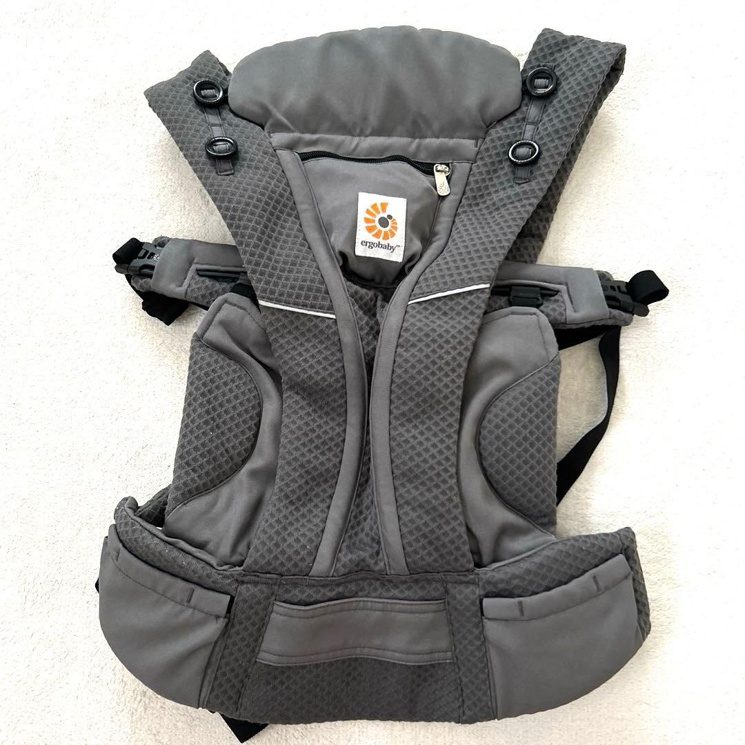 ergobaby 抱っこ紐 グレー　よだれカバーセット