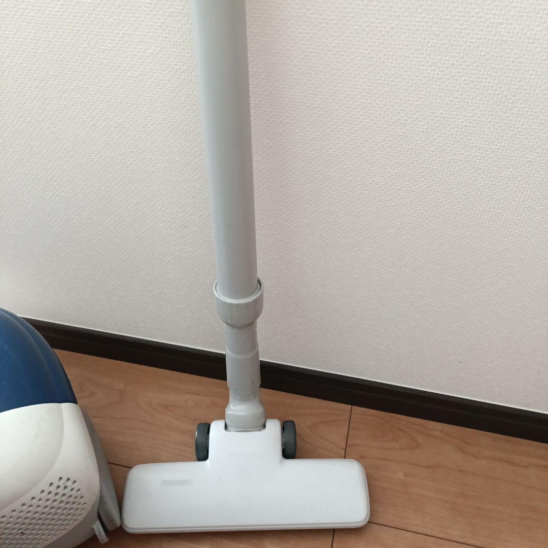TOSHIBA VC-D50K（2017年製 ）紙パック式掃除機