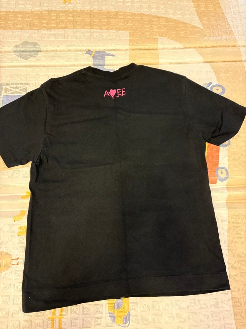 A BATHING APE Tシャツ APEE リサ　黒 Ape tallサイズ