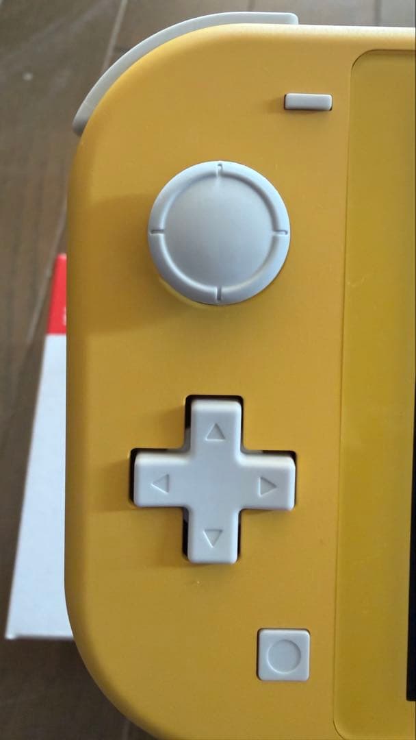 ニンテンドーswitch lite イエロー