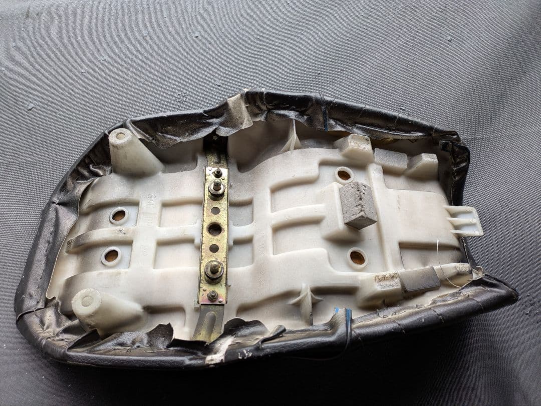 GK79Aインパルスのシート