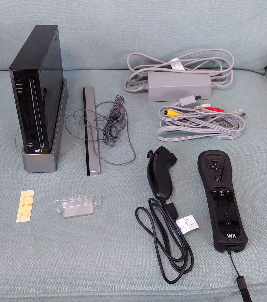 wii本体（ソフト3本とクラシックコントローラーpro付き