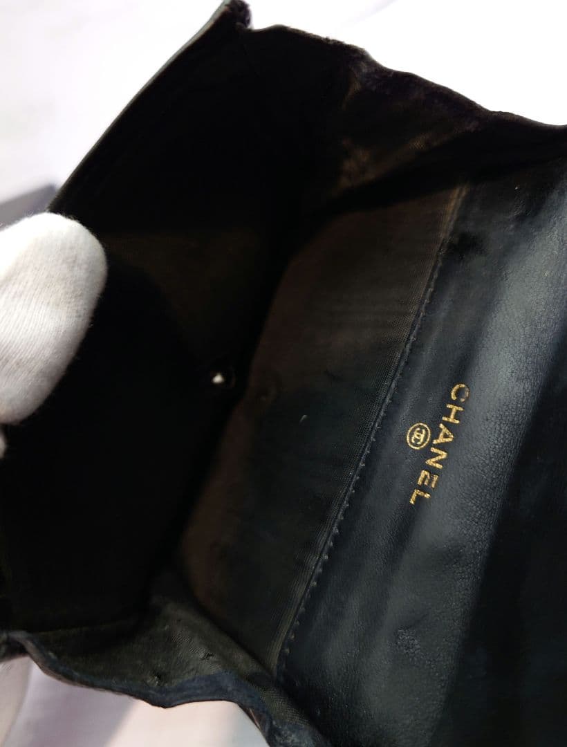 特価【CHANEL】パテントレザー/二つ折り財布/